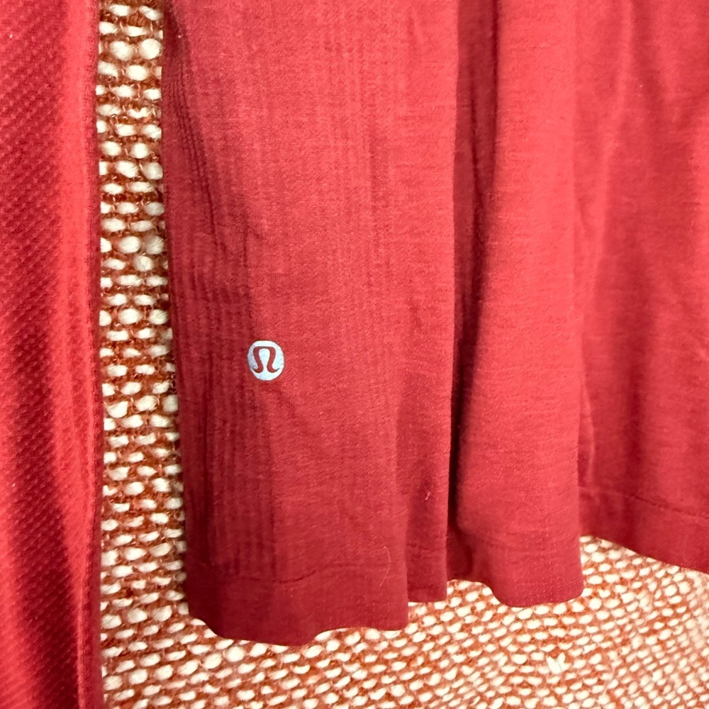Lululemon Men’s Red Long Sleeve Top - Picture 3 of 6